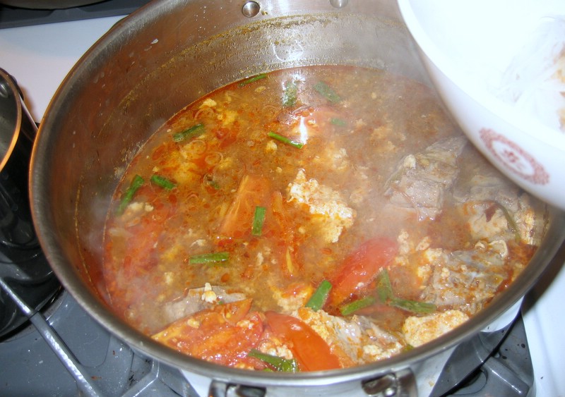 Bun Rieu